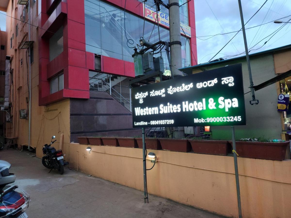 Westernsuites Hotel / Spa Bangalore Buitenkant foto